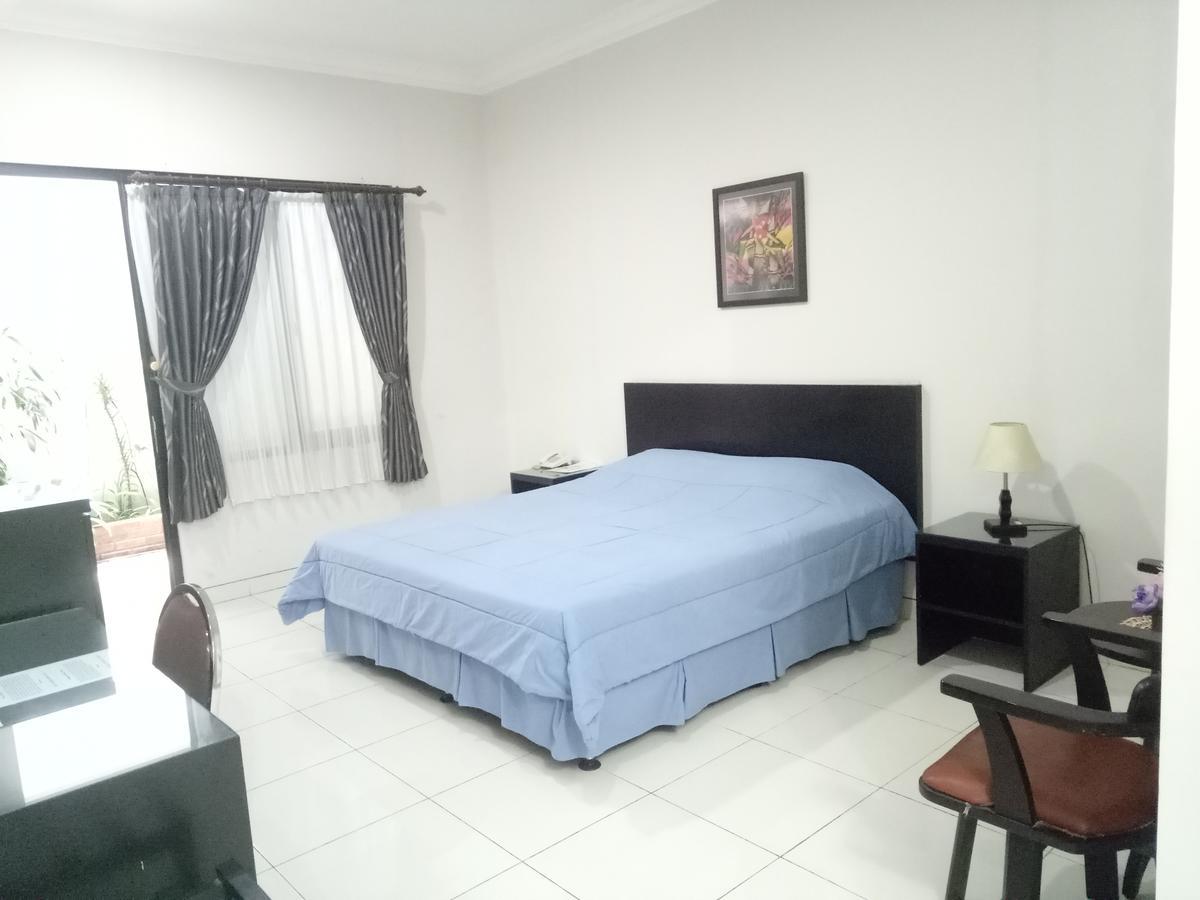 Carica Homestay Surabaja Zewnętrze zdjęcie